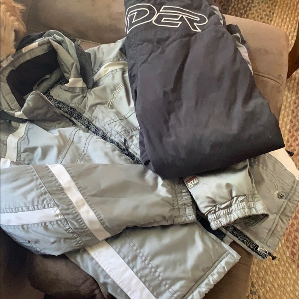 Boys spyder snow suit